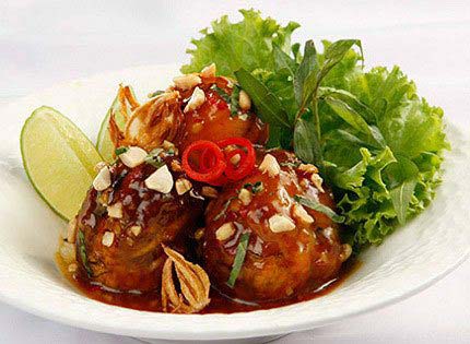 Hột vịt lộn xào me – món ăn chơi ngon dành cho cả nhà
