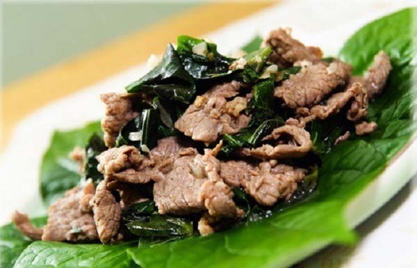 Thịt dê xào lá lốt
