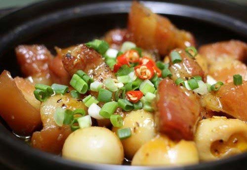 Cách nấu thịt kho trứng cút với nước dừa ngon cơm vô cùng