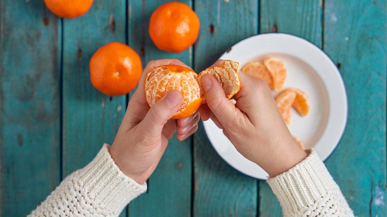 Ăn cam quýt nguyên quả sẽ tốt hơn nước ép.