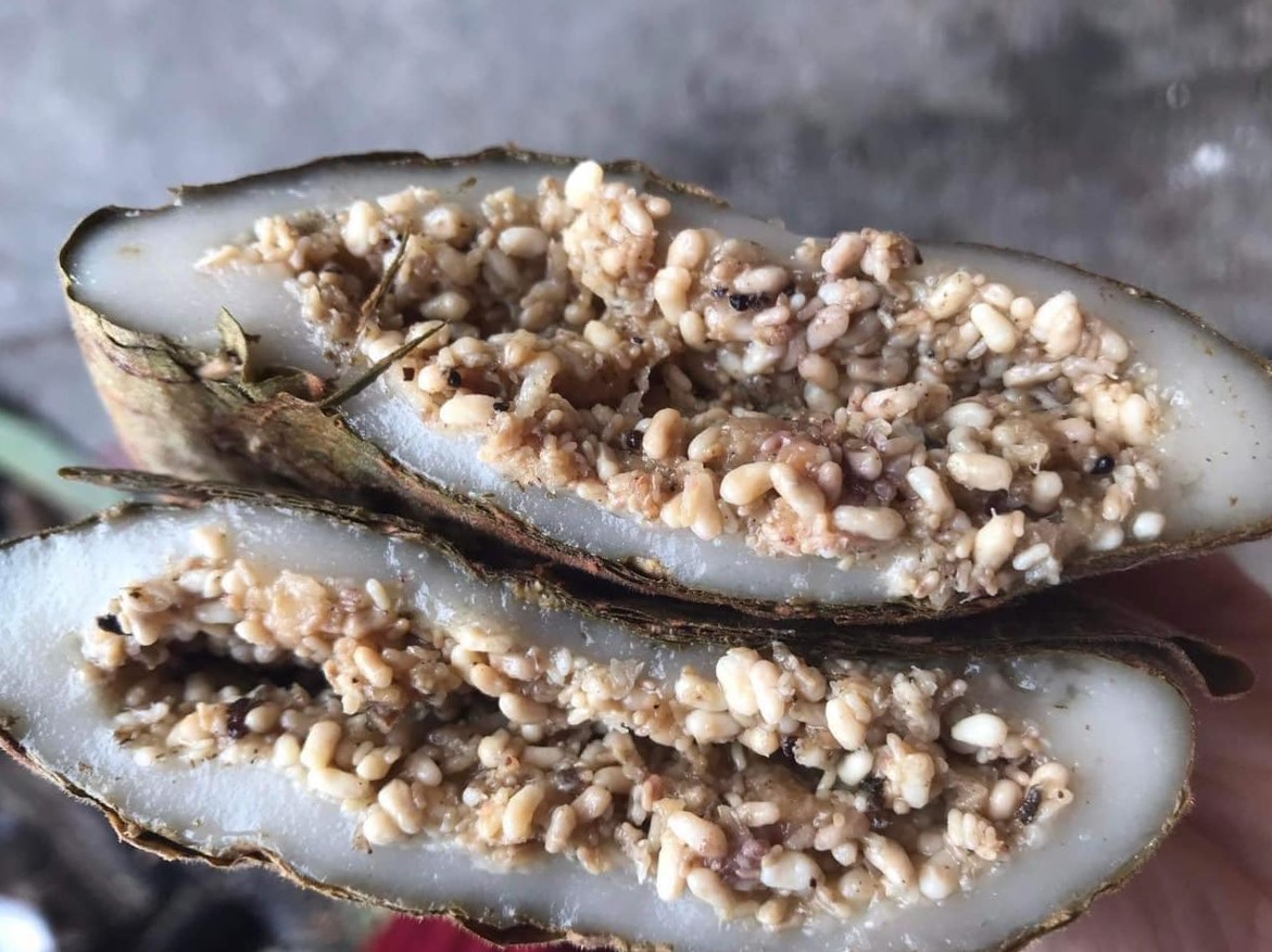 Bánh trứng kiến ngon và lạ miệng.